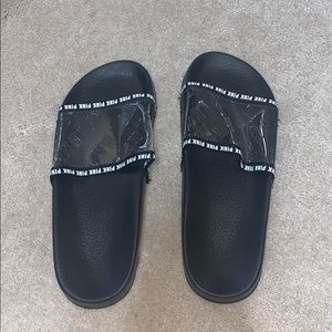 Victoria’s Secret clear slides